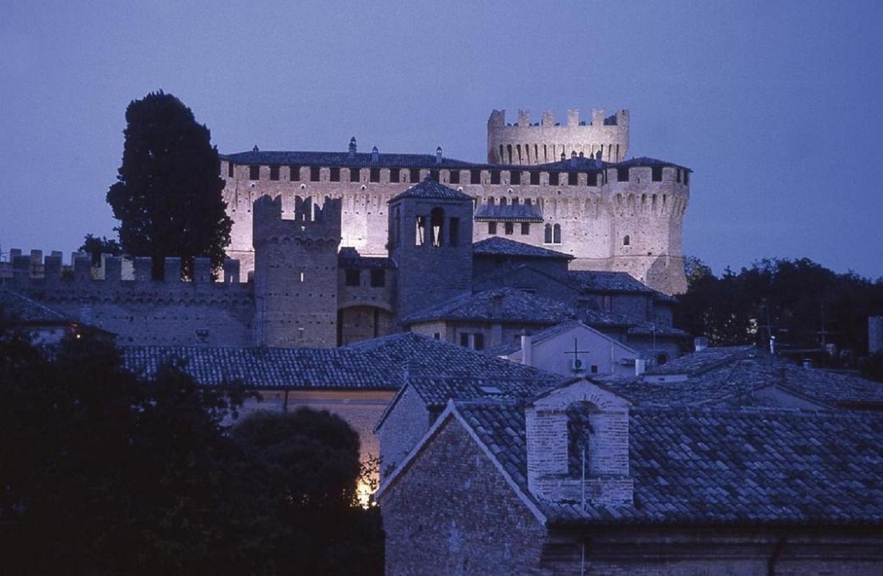 La Pulcia B&B Gradara Extérieur photo