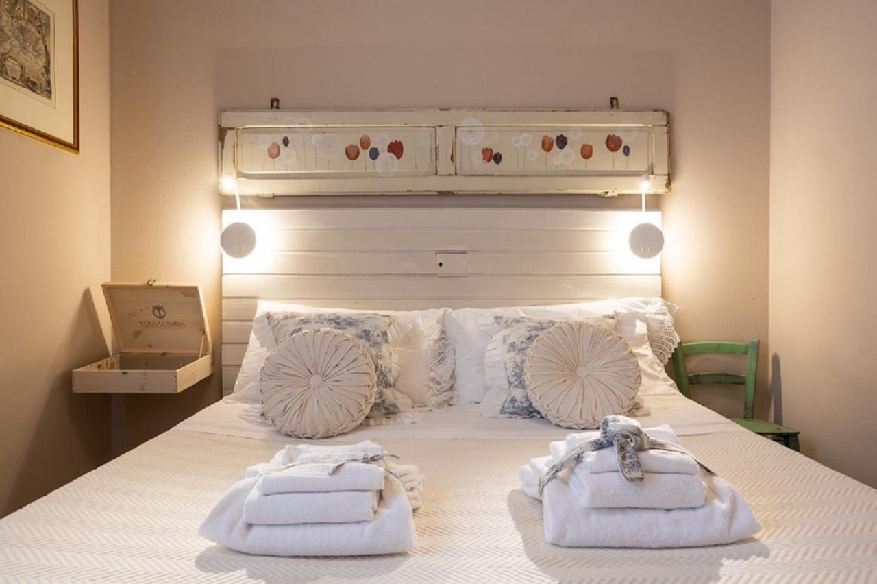 La Pulcia B&B Gradara Extérieur photo